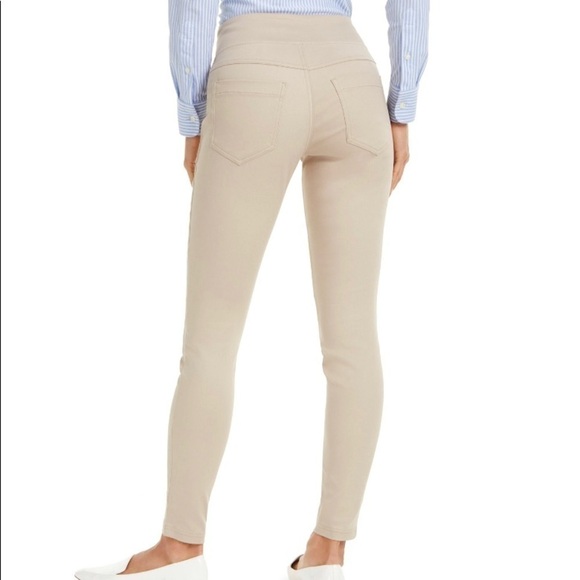 HUE Women's Original Smoothing Denim
Leggings - Picture 2 of 4